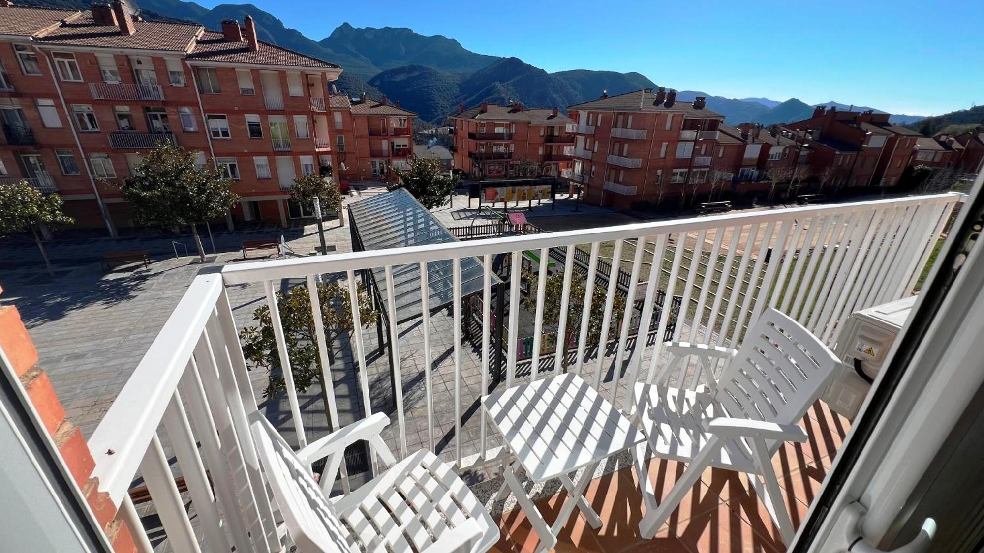 Apartament Acollidor Al Bergueda 6P Sant Jordi de Cercs Exterior foto